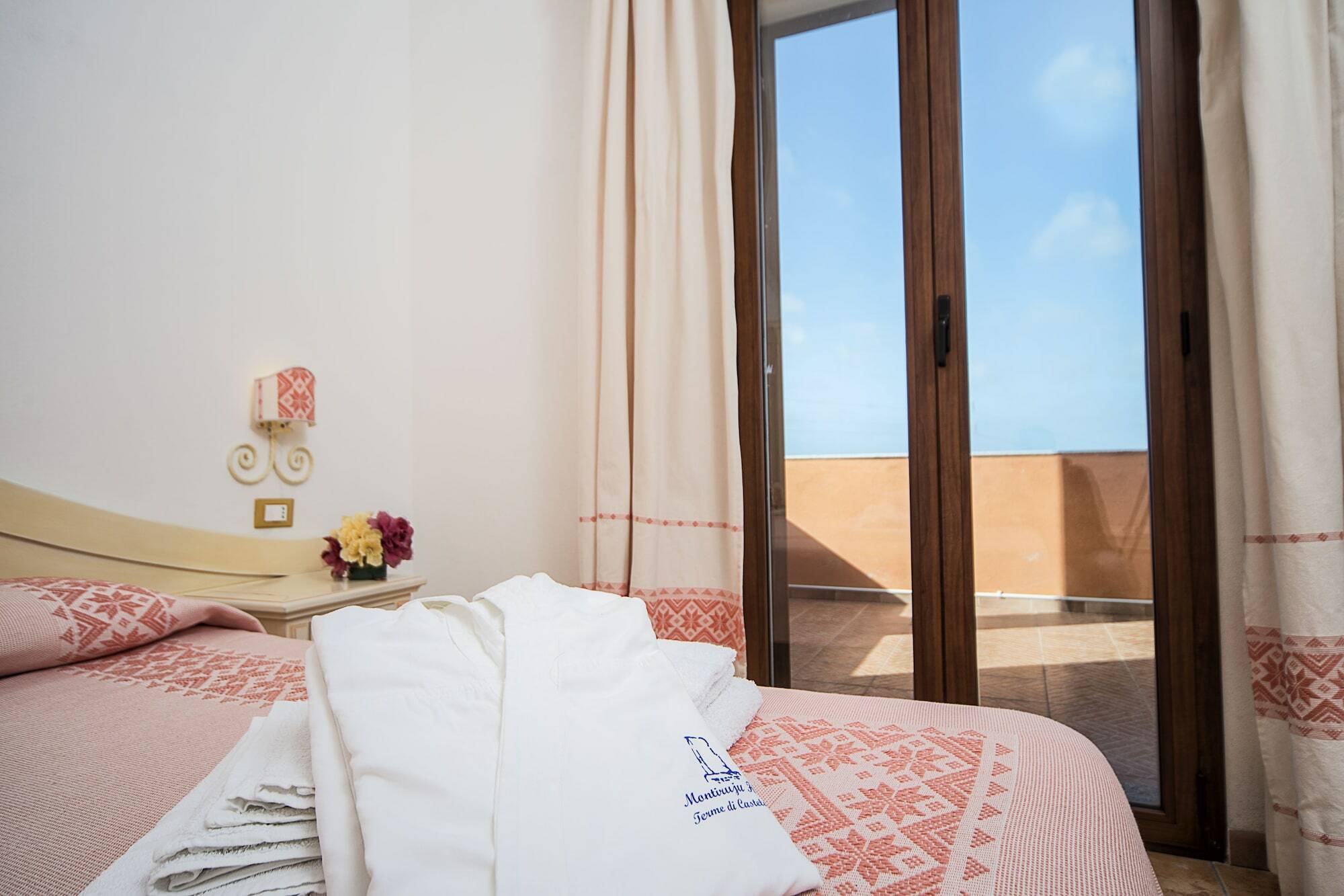 Hotel Montiruju Santa Maria Coghinas Ngoại thất bức ảnh